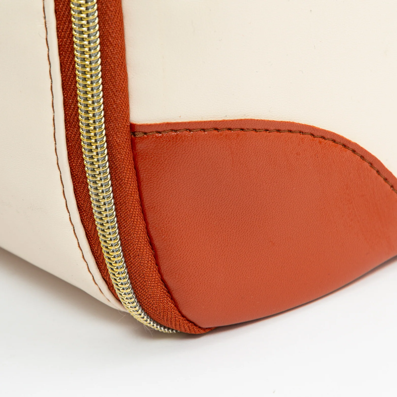 Luhxe Travel Bag (20% Flash Sale) - Image 17